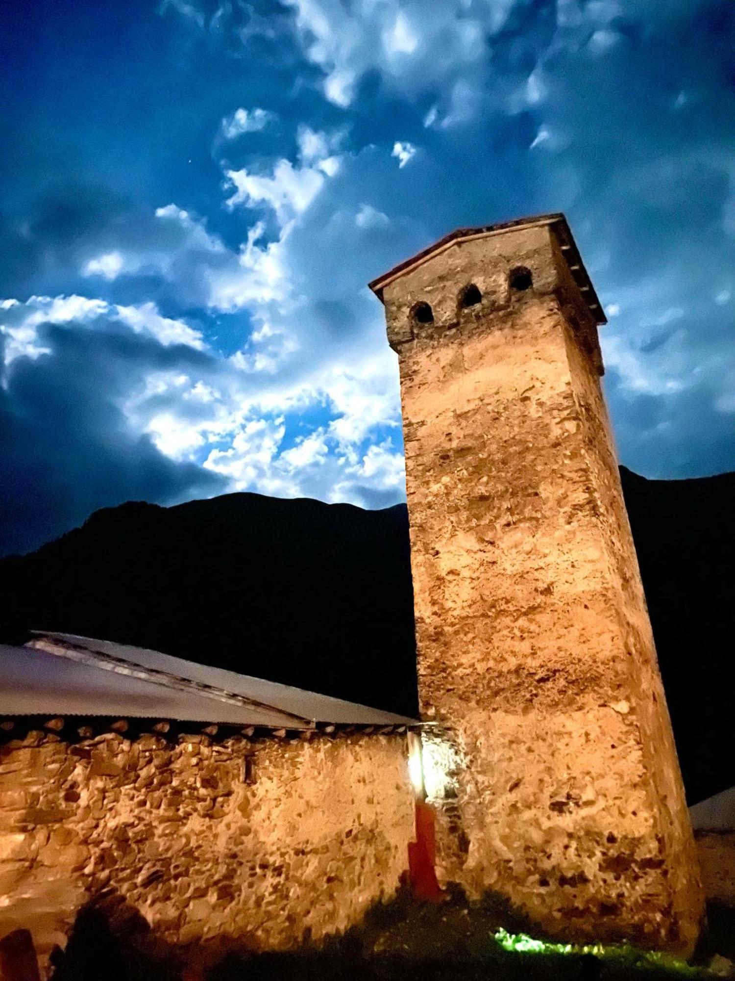 Hotel Old House Adishi Exterior foto